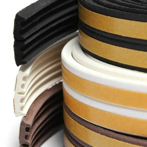 Уплотнитель самоклеющийся 7х15 мм EVA прямоугольный